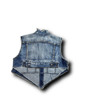Load image into Gallery viewer, Cropped V-Cut Distressed Vest
